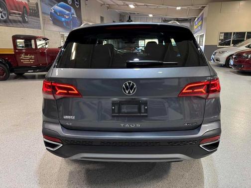 2024 Volkswagen Taos SE 4MOTION