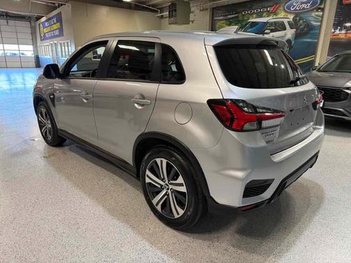 2024 Mitsubishi Outlander Sport ES