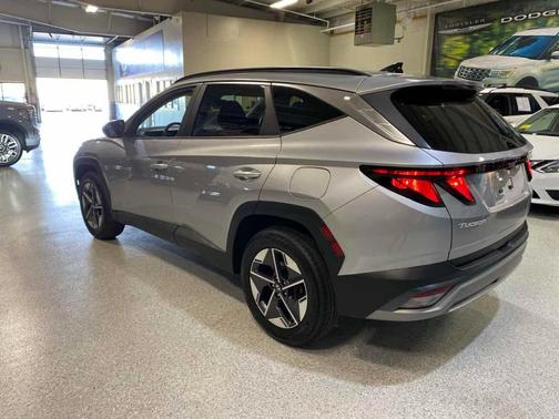 Shimmering Silver 2025 Hyundai TUCSON SEL