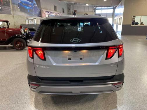 Shimmering Silver 2025 Hyundai TUCSON SEL