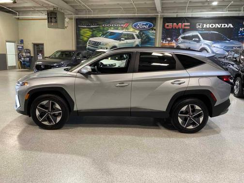 Shimmering Silver 2025 Hyundai TUCSON SEL
