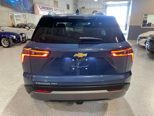 Lakeshore Blue Metallic 2025 Chevrolet Equinox LT