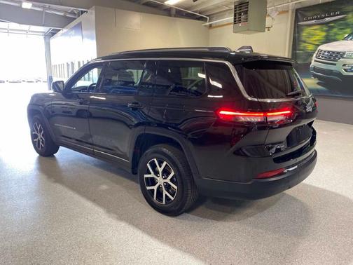 Diamond Black 2023 Jeep Grand Cherokee L Limited