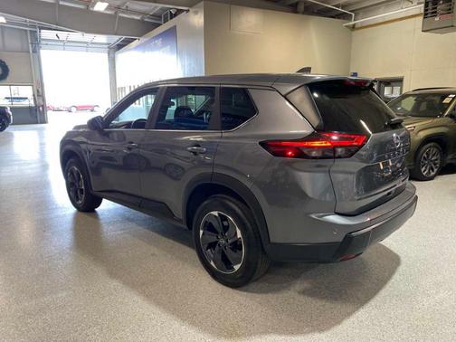 Gun Metallic 2025 Nissan Rogue SV