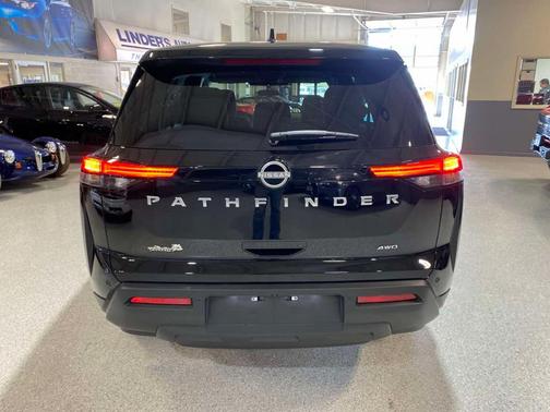Black 2025 Nissan Pathfinder S