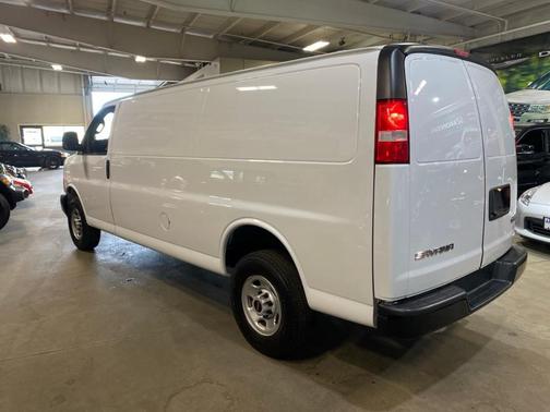 2023 GMC Savana 2500 Work Van