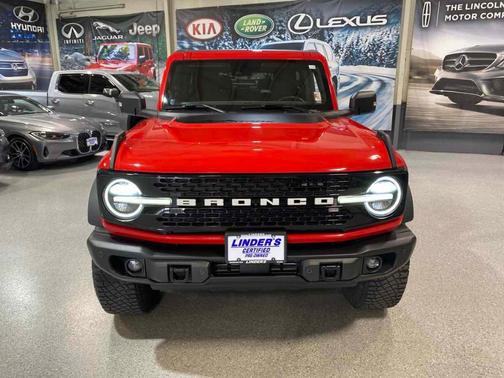 Race Red 2023 Ford Bronco Wildtrak