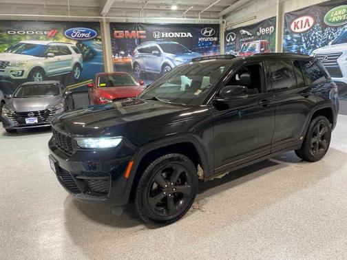 2023 Jeep Grand Cherokee Altitude