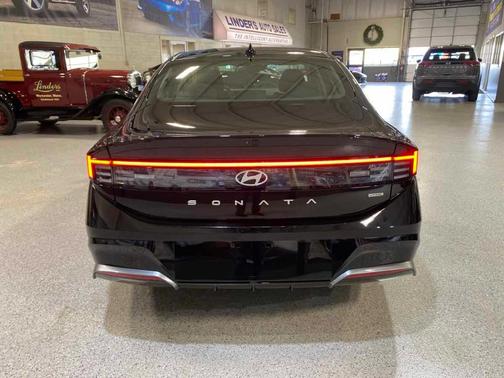 Onyx Black 2024 Hyundai SONATA SEL