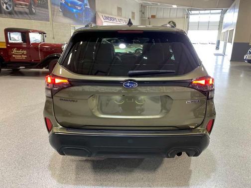 Autumn Green Metallic 2025 Subaru Forester Touring