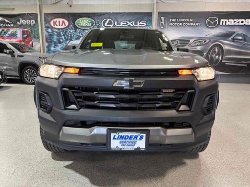 Sterling Gray Metallic 2023 Chevrolet Colorado Trail Boss