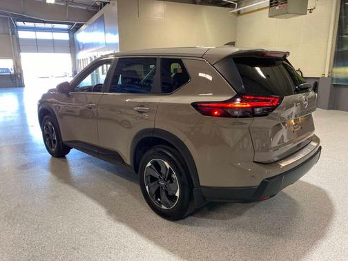 Baja Storm 2025 Nissan Rogue SV