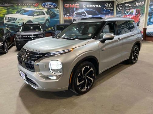 2024 Mitsubishi Outlander PHEV SEL