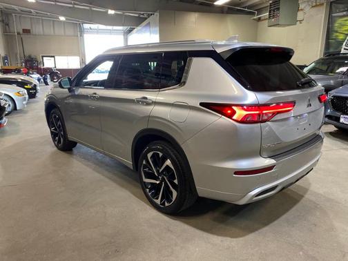 2024 Mitsubishi Outlander PHEV SEL