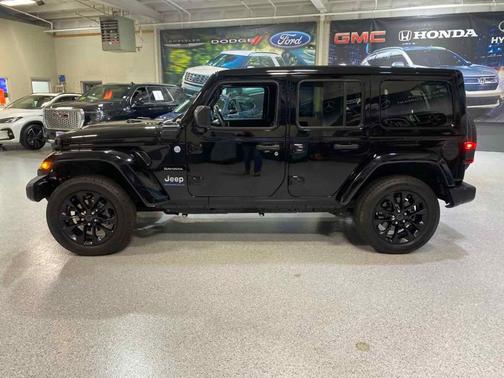 2024 Jeep Wrangler 4xe Sahara