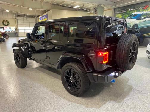 2024 Jeep Wrangler 4xe Sahara