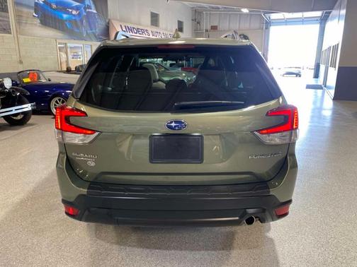 Jasper Green Metallic 2021 Subaru Forester Limited