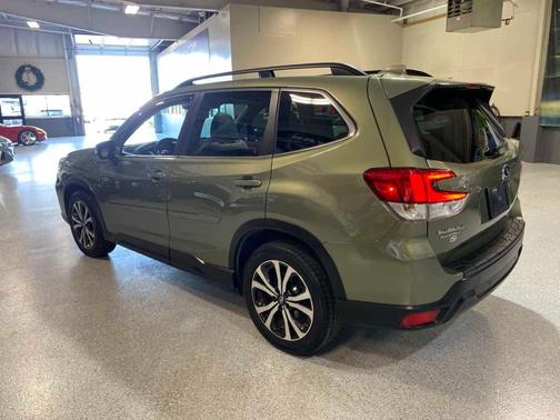 Jasper Green Metallic 2021 Subaru Forester Limited