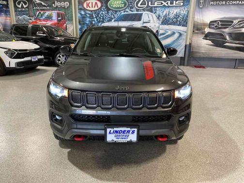 Granite Crystal Clearcoat Metallic 2022 Jeep Compass Trailhawk