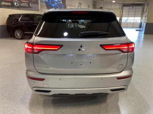 2023 Mitsubishi Outlander PHEV SEL