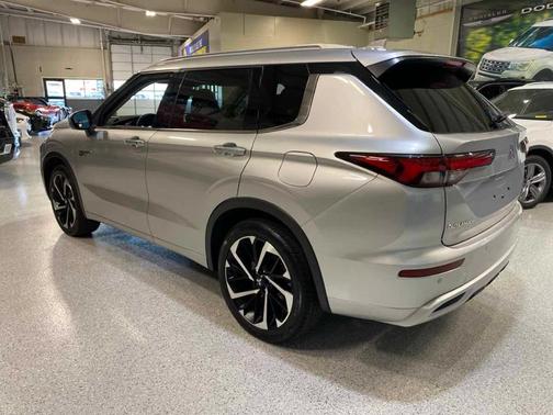 2023 Mitsubishi Outlander PHEV SEL
