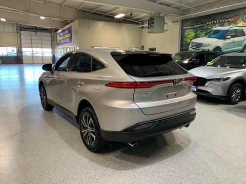 2024 Toyota Venza LE