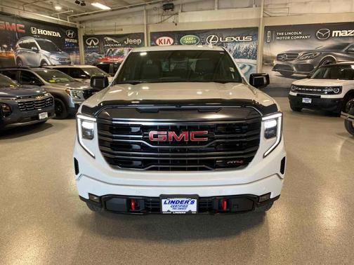 Summit White 2024 GMC Sierra 1500 AT4