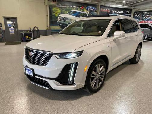 Crystal White Tri-Coat 2024 Cadillac XT6 Premium Luxury AWD