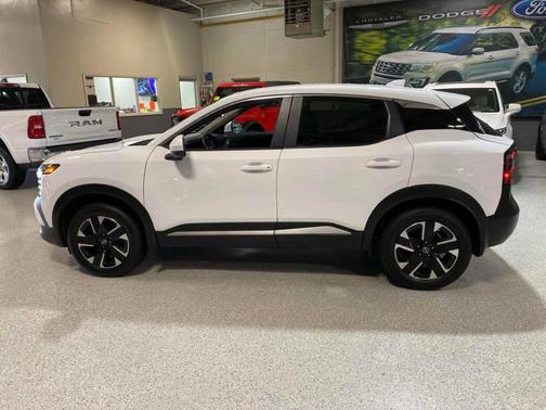 Fresh Powder 2025 Nissan Kicks SV