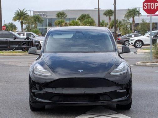 2023 Tesla Model Y Long Range Dual Motor All-Wheel Drive