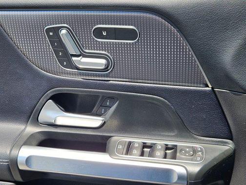 Iridium Silver Metallic 2020 Mercedes-Benz GLB 250 4MATIC