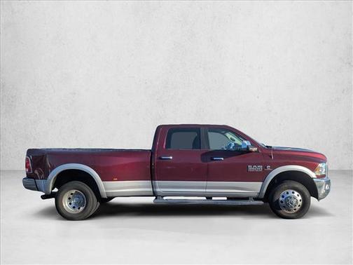 2017 RAM 3500 Laramie Crew Cab 4x4 8' Box