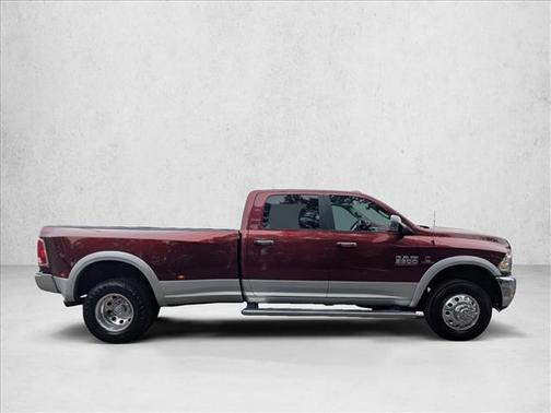 2017 RAM 3500 Laramie Crew Cab 4x4 8' Box