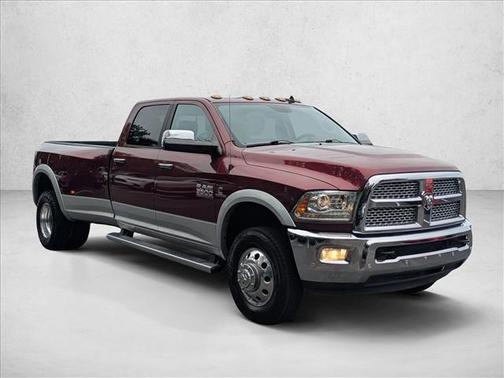 2017 RAM 3500 Laramie Crew Cab 4x4 8' Box