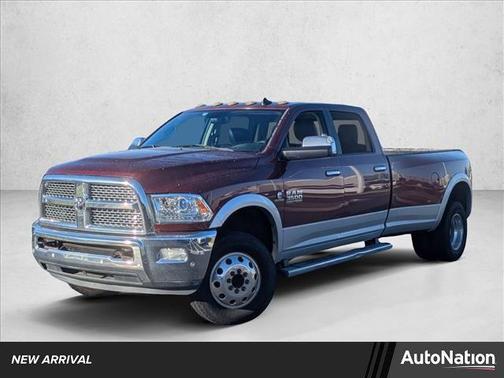 2017 RAM 3500 Laramie Crew Cab 4x4 8' Box