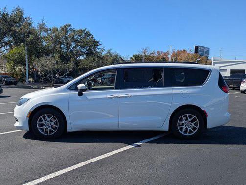 2020 Chrysler Voyager LXI
