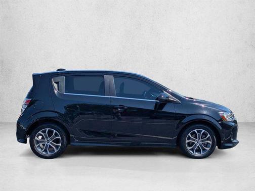 Mosaic Black Metallic 2020 Chevrolet Sonic FWD Hatchback LT 5-Door