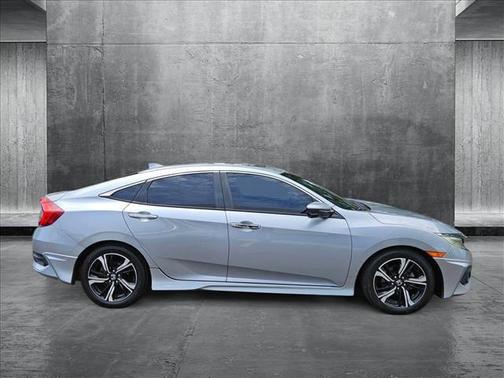 2017 Honda Civic Touring