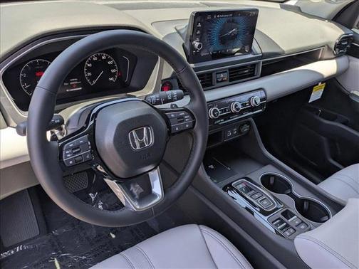 2025 Honda Pilot Touring 8-Passenger