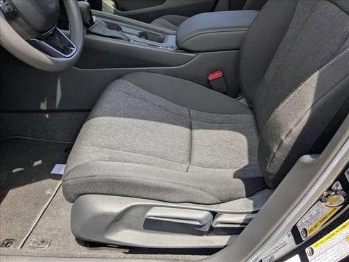 2025 Honda Accord LX 1.5T