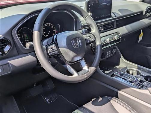 2025 Honda Pilot Touring 8-Passenger