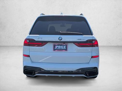 Alpine White 2021 BMW X7 xDrive40i