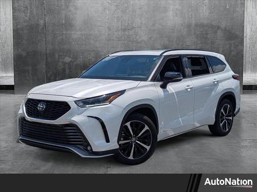2022 Toyota Highlander XSE