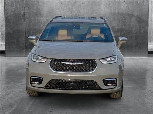 2022 Chrysler Pacifica L