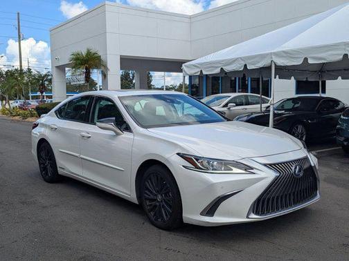 2021 Lexus ES 300h Base