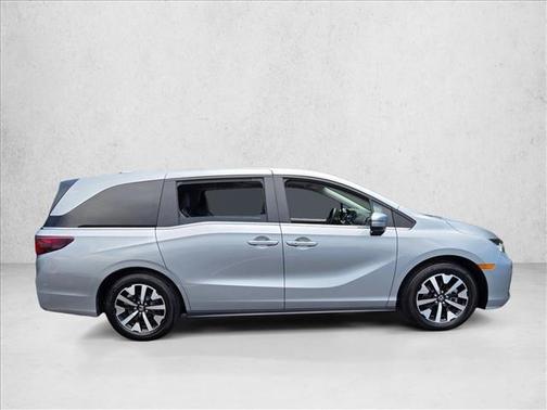 Crystal Black Pearl 2025 Honda Odyssey EX-L