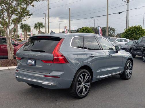 2022 Volvo XC60 B6 Inscription