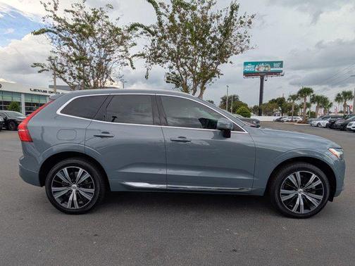 2022 Volvo XC60 B6 Inscription