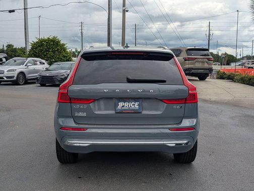 2022 Volvo XC60 B6 Inscription