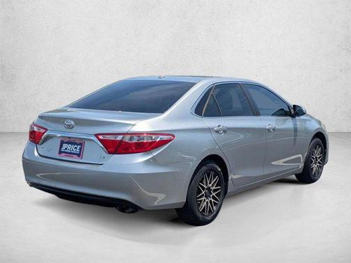 Celestial Silver Metallic 2017 Toyota Camry LE